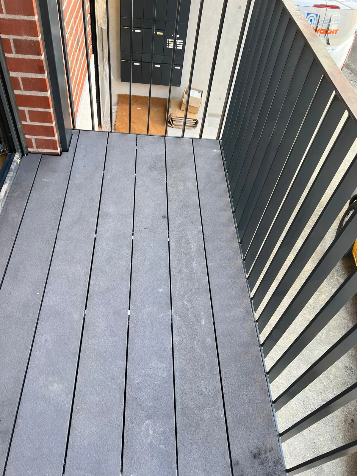 Fertige Loggia mit Terrassenbelag